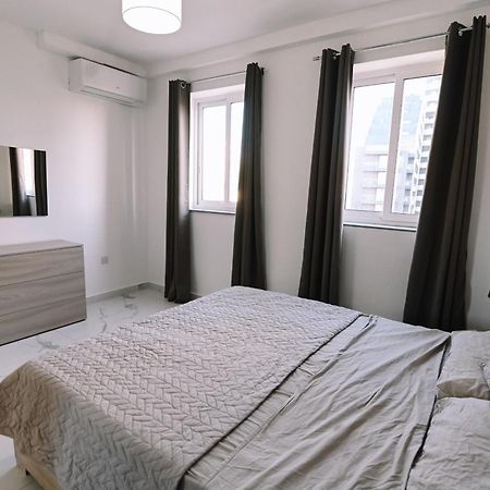 Bright 2 Bedroom Flat In Sliema! Exterior photo