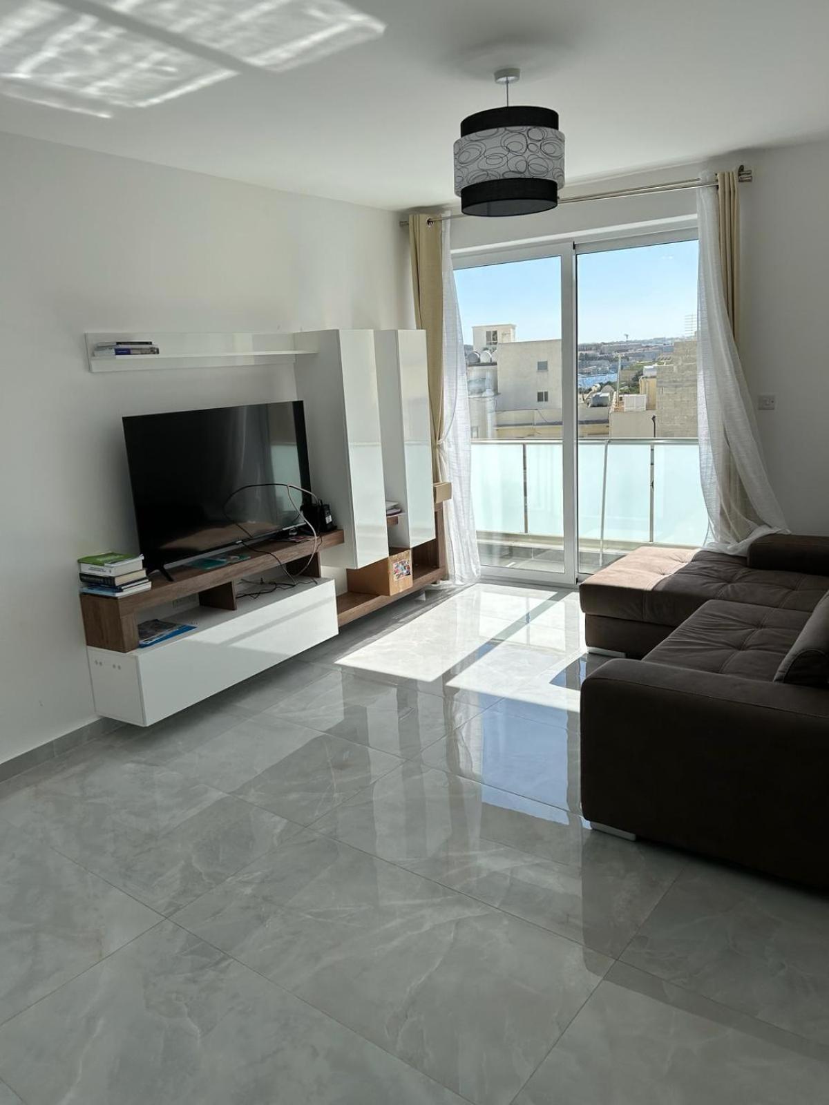 Bright 2 Bedroom Flat In Sliema! Room photo