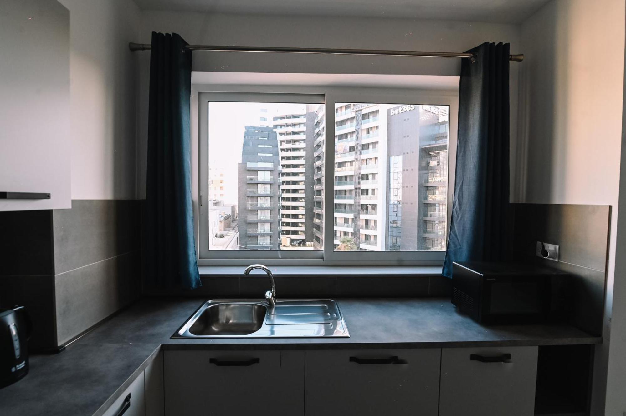 Bright 2 Bedroom Flat In Sliema! Exterior photo
