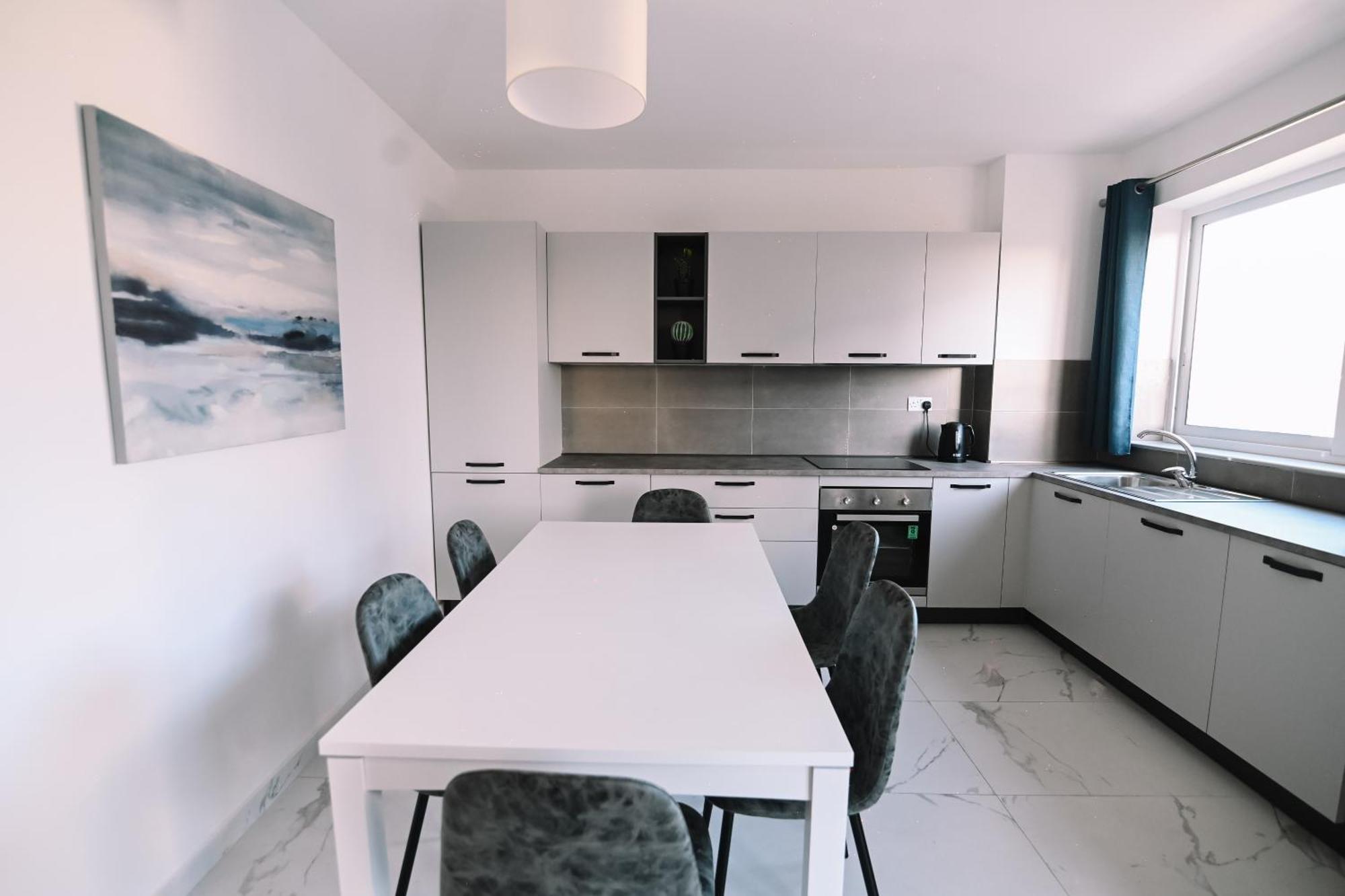 Bright 2 Bedroom Flat In Sliema! Exterior photo