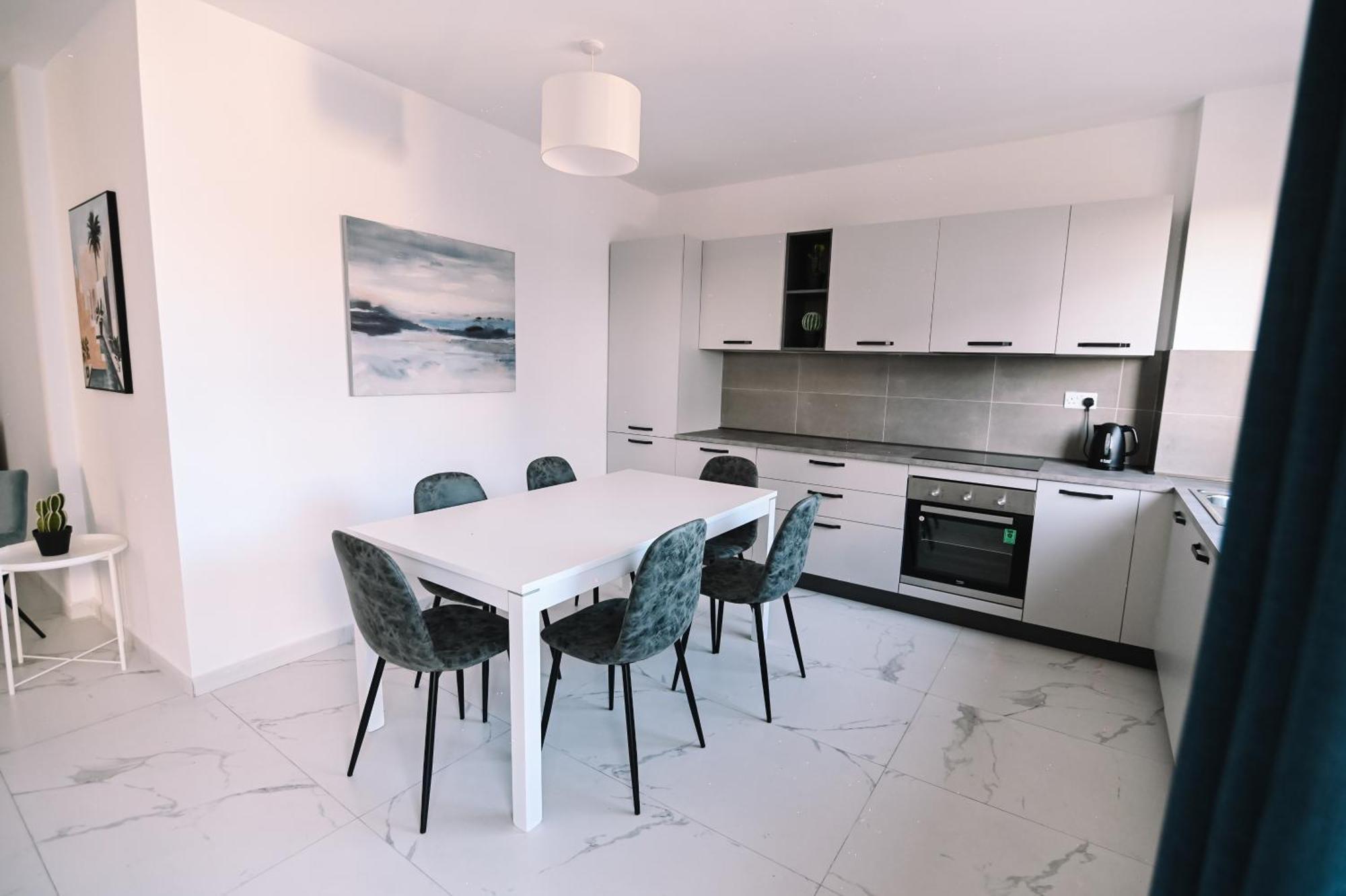 Bright 2 Bedroom Flat In Sliema! Exterior photo