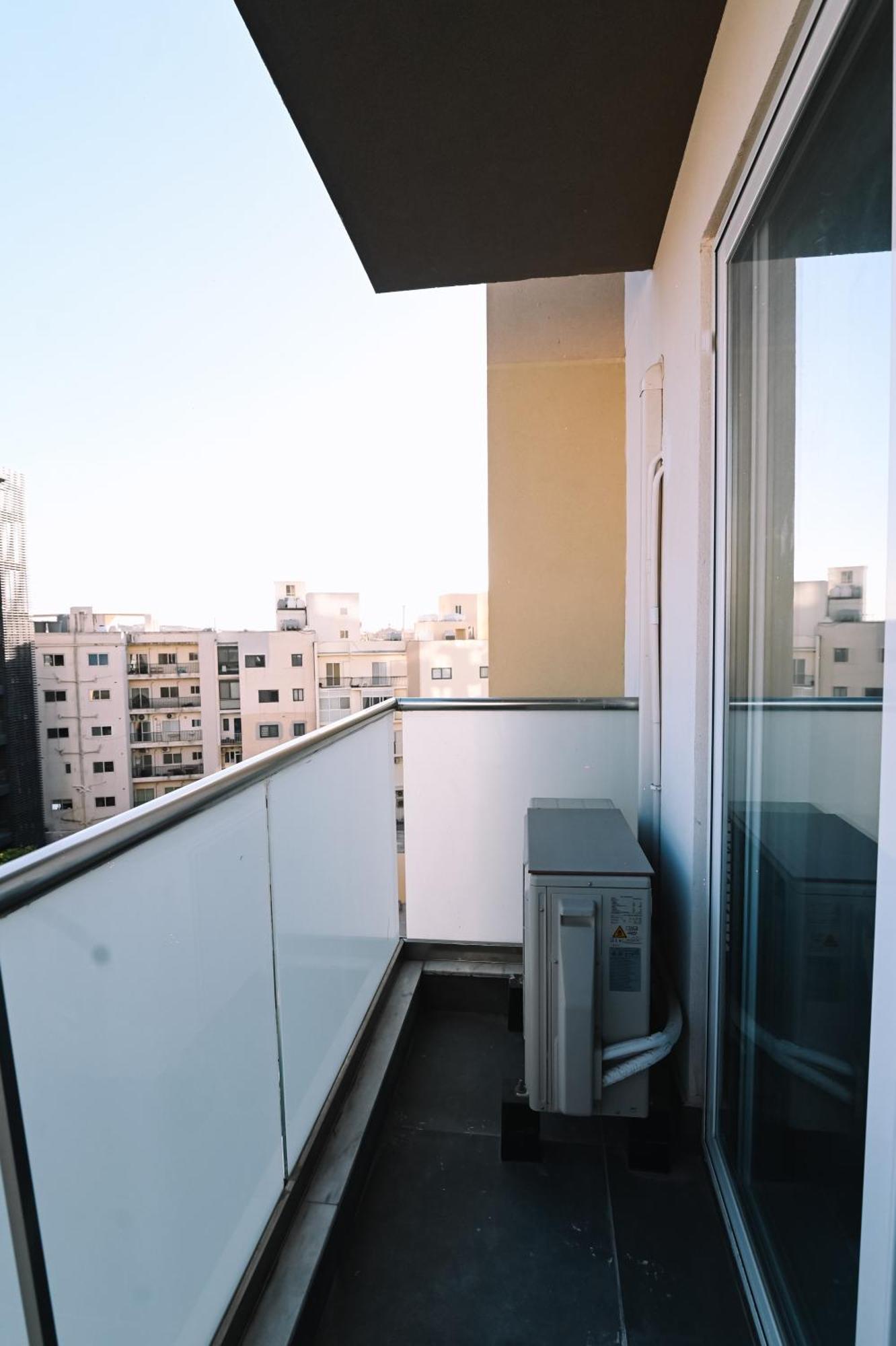 Bright 2 Bedroom Flat In Sliema! Exterior photo