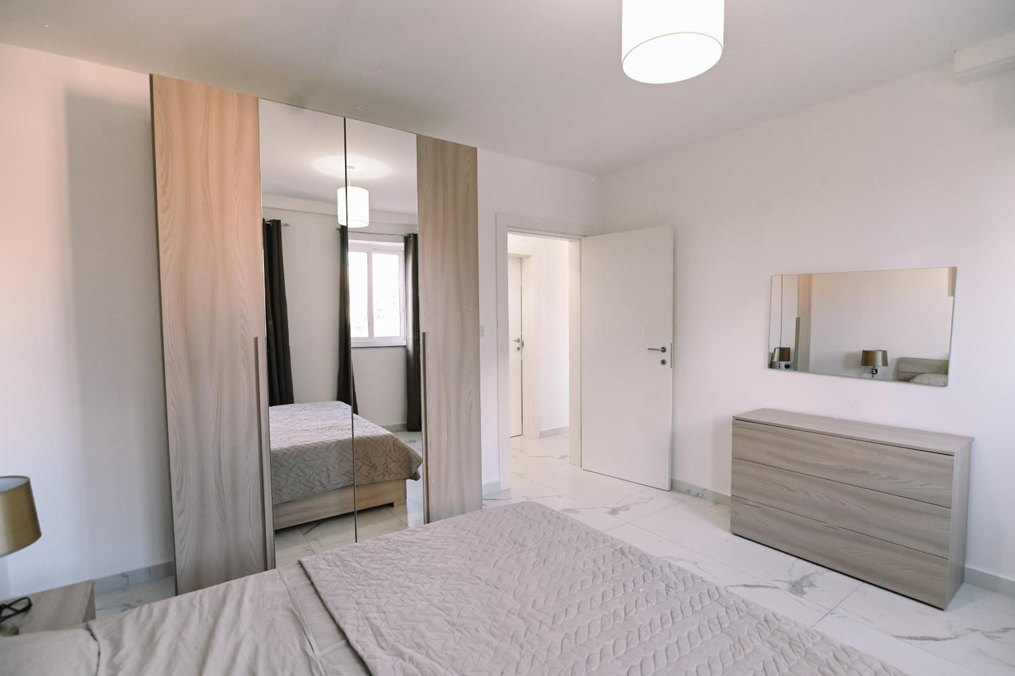 Bright 2 Bedroom Flat In Sliema! Exterior photo